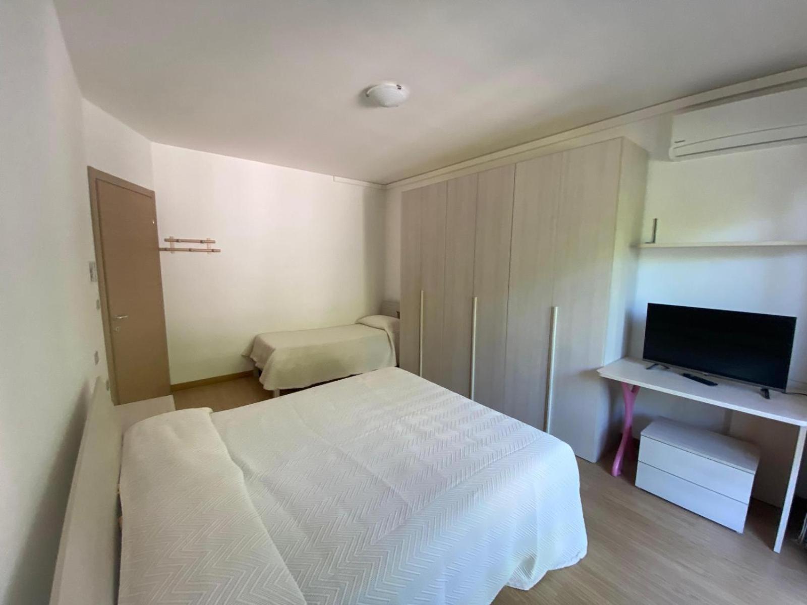 Hotel Ambasciatori Pineto Camera foto